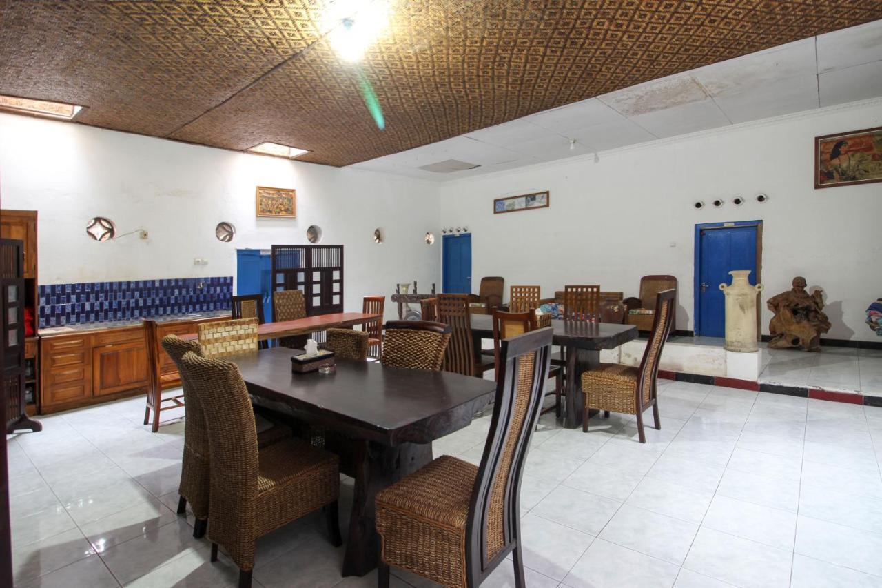 Reddoorz Near Rumah Sakit Wirosaban Salakan Екстериор снимка
